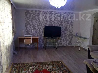 2-комнатная квартира, 65 м², 2/9 этаж помесячно, Кошукова за 160 000 〒 в Петропавловске