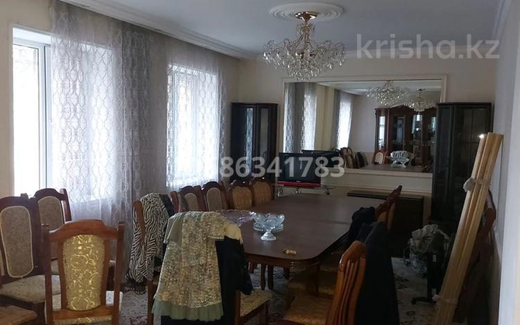 Отдельный дом • 5 комнат • 132 м² • 8 сот., ул. Азизбекова 14 — Абая за 18 млн 〒 в Таразе — фото 2