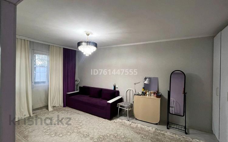1-бөлмелі пәтер · 35 м² · 4/5 қабат, Абая 30 — 1 поликлиника, 21 школа, бағасы: 6.5 млн ₸ в Темиртау — фото 2