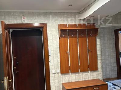 4-комнатная квартира · 82 м² · 3/9 этаж, Шакарима 9 — Центр за 35 млн 〒 в Семее