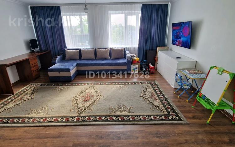 2-комнатная квартира · 64 м² · 2/3 этаж, мкр Михайловка — Баженова - Прогресса за 23.5 млн ₸ в Караганде, Казыбек би р-н — фото 2