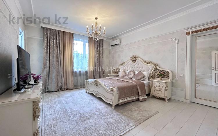 4-комнатная квартира · 180 м² · 6/22 этаж, Достык 160 за 85 000 ₸ в Алматы, Медеуский р-н — фото 2