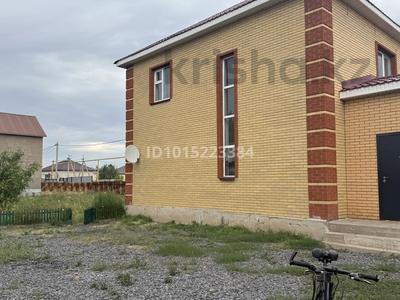 Отдельный дом · 4 комнаты · 180 м² · 10 сот., Достык 30 — Пересечение улиц Макатаева и Достык за 55 млн ₸ в Косшы