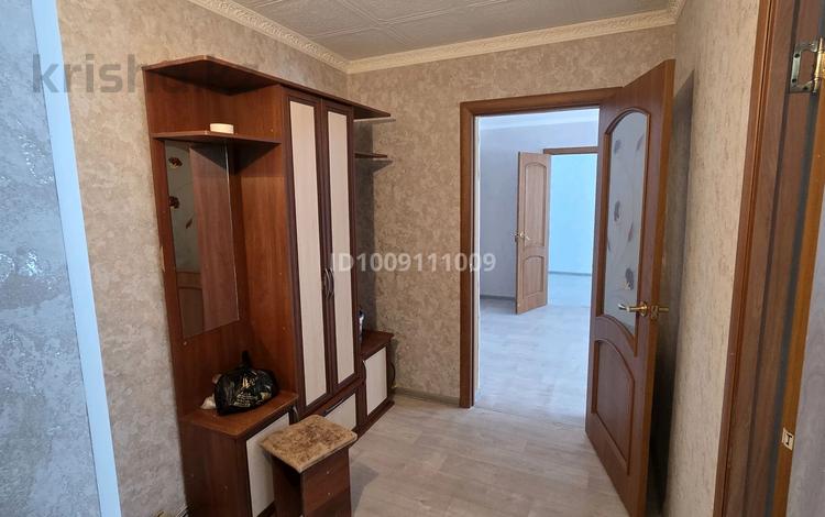 3-комнатная квартира · 60 м² · 1/5 этаж, 1 10 за 16 млн ₸ в Атырау, мкр Авангард-2 — фото 2