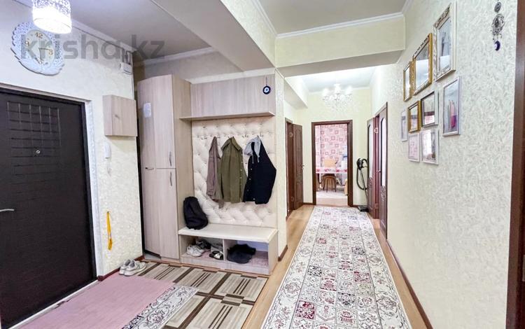 4-комнатная квартира, 120 м², 3/3 этаж, Самал 13б за 41 млн 〒 в Талдыкоргане, мкр Самал — фото 29