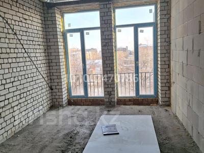 3-бөлмелі пәтер · 97.2 м² · 5/7 қабат, Маметова 95, бағасы: 34 млн ₸ в Уральске, мкр Школьник