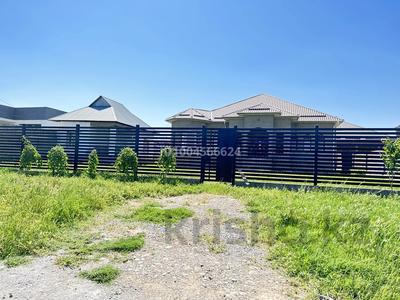 Отдельный дом · 6 комнат · 254 м² · 12 сот., мкр Северо-Запад, Алимтау 84 — Аргынбекова , тойхана Коркем заезд 9-я Ул направо можно с ул.Утегенова баня Жаналык заезд и с ул.Юсупова за 75 млн 〒 в Шымкенте, Абайский р-н