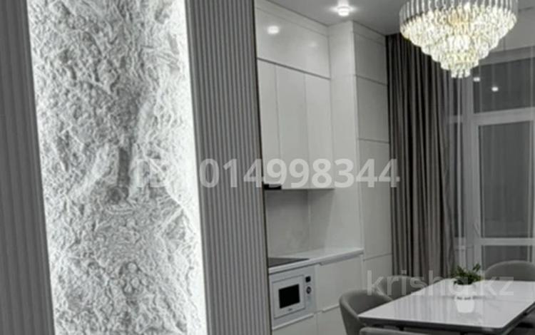 2-комнатная квартира · 70 м² · 1/8 этаж, Сатпаева за 30 000 ₸ в Усть-Каменогорске — фото 2