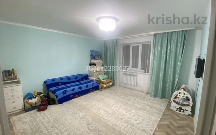 1-бөлмелі пәтер · 46 м² · 2/3 қабат, Мкр. имени Есет батыра 60, бағасы: 13.8 млн ₸ в Актобе, мкр Акжар — фото 2