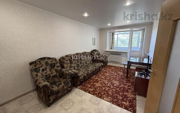 2-комнатная квартира · 47.9 м² · 3/5 этаж, 2 мкр 2 — Остановка "Кольцо" за 8 млн ₸ в Абай — фото 2