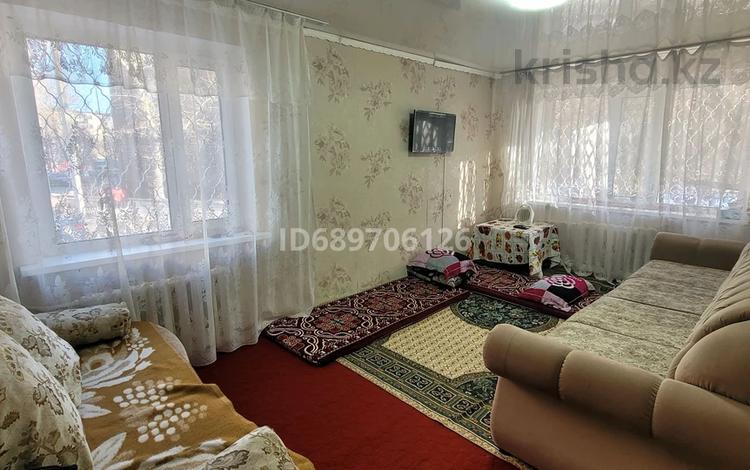 2-комнатная квартира, 45 м², 1/5 этаж посуточно, Момышулы 19 за 10 000 〒 в Темиртау — фото 14