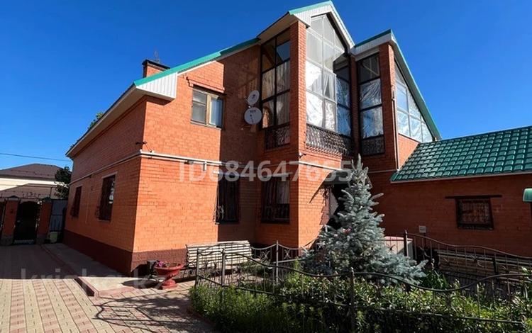 Отдельный дом · 5 комнат · 271 м² · 10 сот., Жилой массив Украинка за 59 млн 〒 в Актобе — фото 2