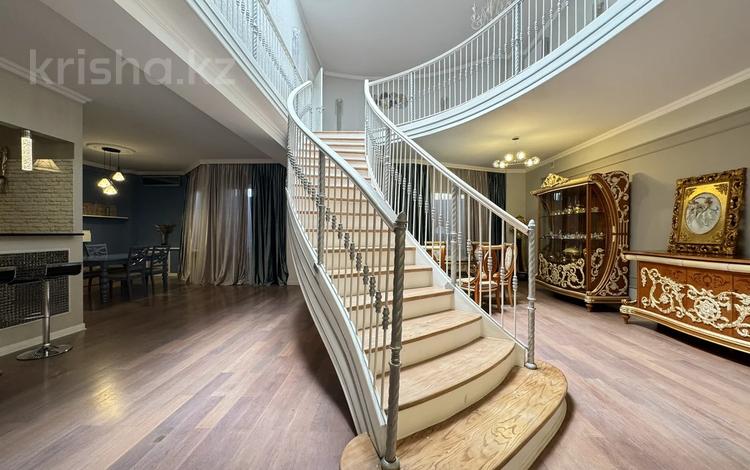 5-бөлмелі пәтер · 350 м² · 2/2 қабат, Ходжанова 15, бағасы: 2 млн ₸ в Алматы, Бостандыкский р-н — фото 52