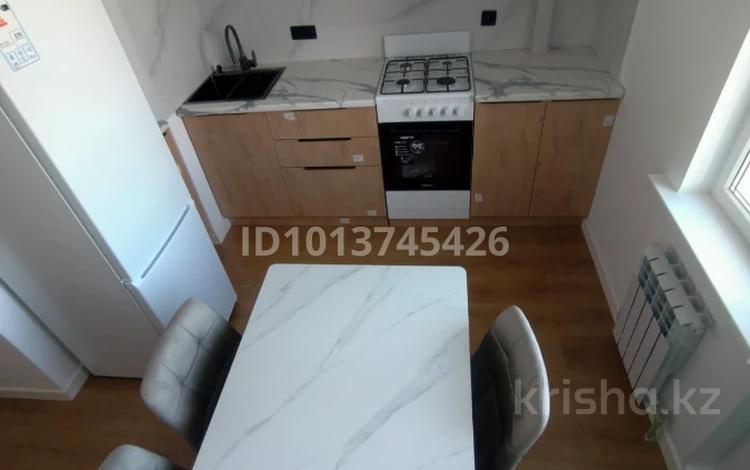 2-комнатная квартира · 49 м² · 2/9 этаж, Райымбек батыра 27б за 260 000 ₸ в  — фото 2