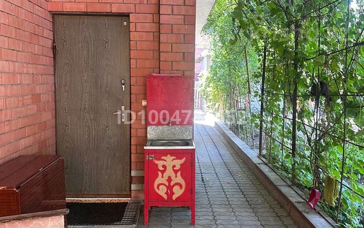 Отдельный дом · 1 комната · 36 м², мкр Жеруйык, Султан бейбарыс 435 за 80 000 〒 в Атырау — фото 2