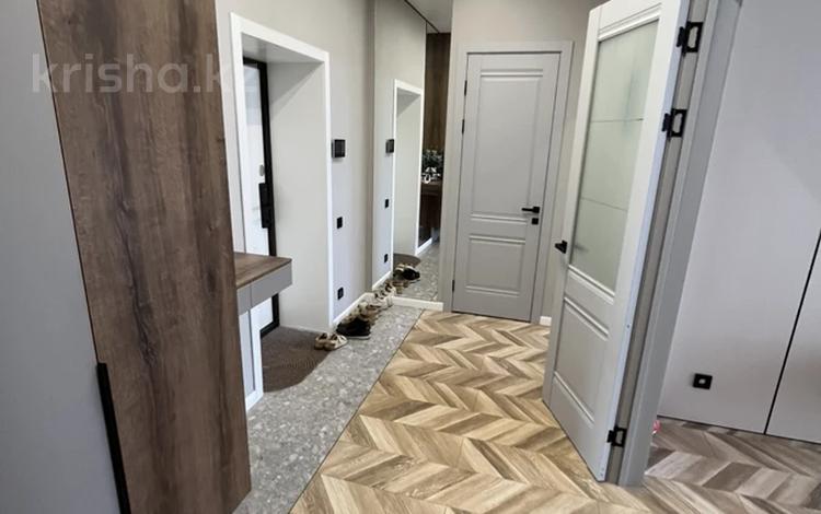 2-комнатная квартира · 65 м² · 9/10 этаж, мкр Юго-Восток, Степной 4 23/2 за 39.5 млн ₸ в Караганде, Казыбек би р-н — фото 2