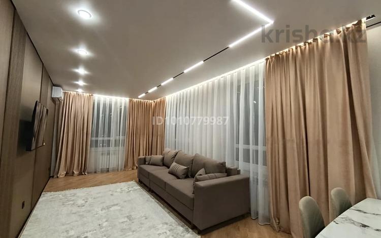 3-комнатная квартира · 80 м² · 12/18 этаж, Жандосова 94/8 — 20 линия за 550 000 〒 в Алматы, Бостандыкский р-н — фото 2