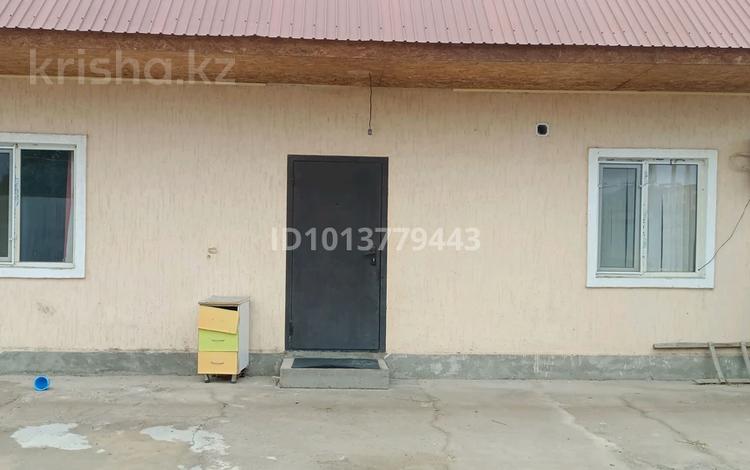 1-бөлмелі пәтер · 40 м² · 1/1 қабат, Бектенбай 30 — Квартира находиться за Рестораном Алтын сарай, бағасы: 80 000 ₸ в Кулане — фото 2