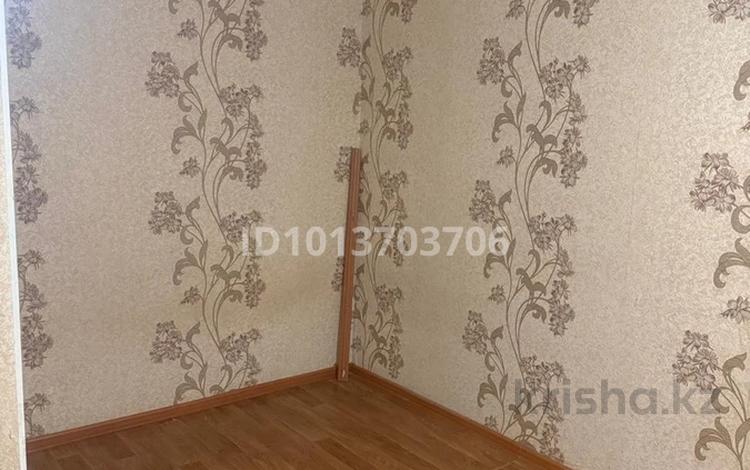 1-комнатная квартира · 32 м² · 2/5 этаж, мкр Акбулак 16 за 85 000 ₸ в Таразе — фото 2