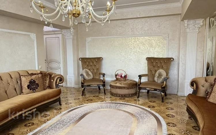 4-комнатная квартира · 140 м² · 2/7 этаж, Аблай хана 74 за 140 млн ₸ в Алматы, Алмалинский р-н — фото 2