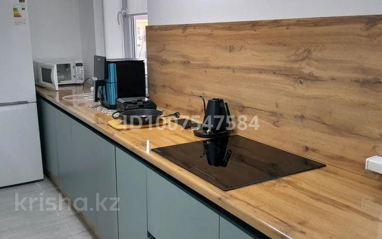 3-бөлмелі пәтер · 76 м² · 5/5 қабат, Мкр3а 6а — Рынка мурагер, бағасы: 19 млн ₸ в Атырау, мкр Привокзальный-3А — фото 2