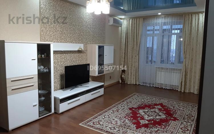 3-комнатная квартира · 103 м² · 12/12 этаж, мкр 5, Алии Молдагуловой 3 за 30.5 млн ₸ в Актобе — фото 2