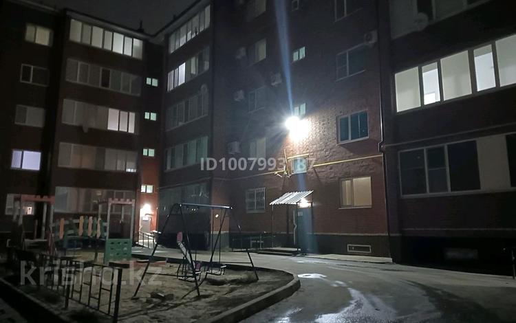2-бөлмелі пәтер · 70.9 м² · 1/5 қабат, Северо-Восток ш/а. 19/2, бағасы: 23 млн ₸ в Уральске, мкр Северо-Восток — фото 2
