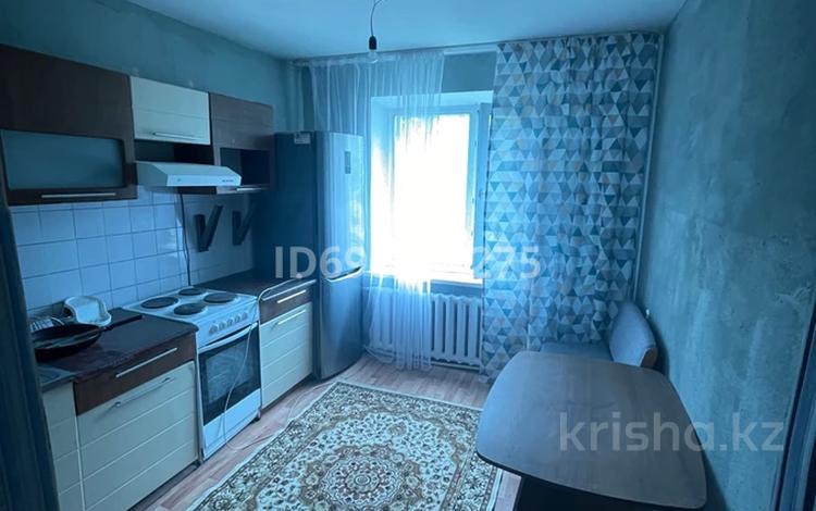 2-комнатная квартира · 64 м² · 1/9 этаж, мкр Юго-Восток, Сатыбалдина 11/2 за 180 000 ₸ в Караганде, Казыбек би р-н — фото 2