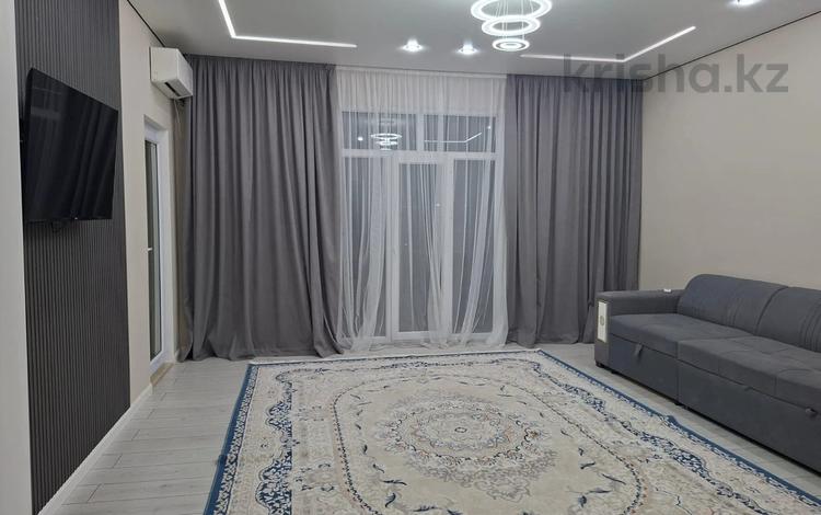 3-комнатная квартира · 90 м² · 1/10 этаж, Куаныша Толеметова 50/6 за 300 000 ₸ в Шымкенте, Абайский р-н — фото 3