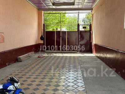 8-бөлмелі пәтер · 178.4 м², Усенова 119, бағасы: 30 млн ₸ в Туркестане