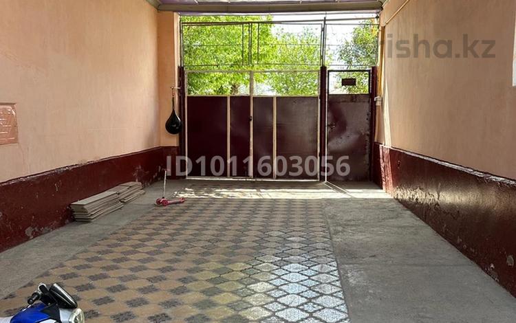 8-бөлмелі пәтер · 178.4 м², Усенова 119, бағасы: 30 млн ₸ в Туркестане — фото 2