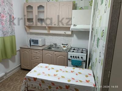 1-бөлмелі пәтер, 30 м², 3 қабат, 5 мкр 7 дом, бағасы: 17 млн 〒 в Аксае