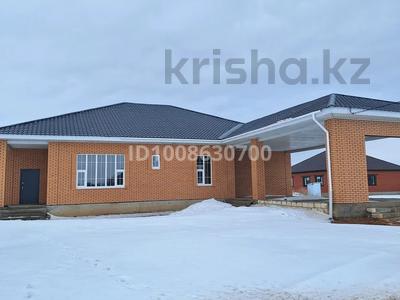 Отдельный дом · 5 комнат · 300 м² · 10 сот., Ск кара алтын 58 за 300 000 〒 в Актобе