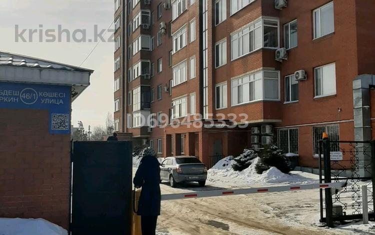 3-бөлмелі пәтер, 80 м², 3/10 қабат, нуркина 46.1 — На против Квазар, бағасы: 43 млн 〒 в Павлодаре — фото 2