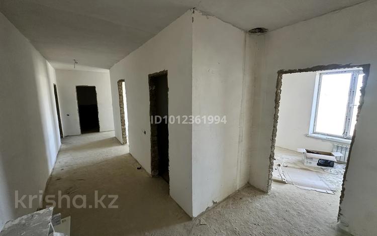 4-комнатная квартира · 130 м² · 1/3 этаж, Сатпаева 28а за 33 млн ₸ — фото 2