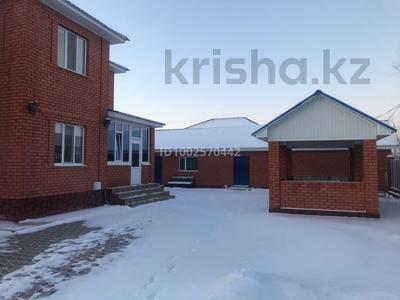 Часть дома · 7 комнат · 230 м² · 10 сот., Сарбаз 180 180 — Казмунайгаз заправка за 86 млн ₸ в Актобе, жилой массив Кирпичный