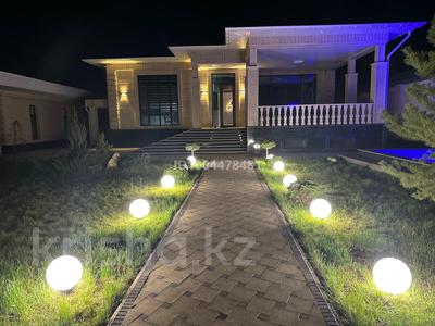 Отдельный дом · 10 комнат · 400 м² · 10 сот., Уш коныр 35 за 165 млн 〒 в Туркестане