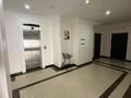 2-бөлмелі пәтер · 83 м² · 5/8 қабат, Омарова 33/1, бағасы: 80 млн ₸ в Алматы, Медеуский р-н — фото 14