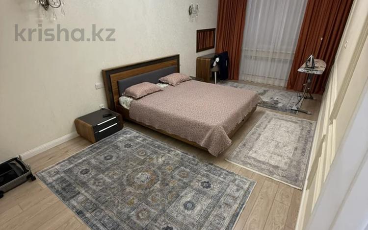 2-бөлмелі пәтер · 83 м² · 5/8 қабат, Омарова 33/1, бағасы: 80 млн ₸ в Алматы, Медеуский р-н — фото 3