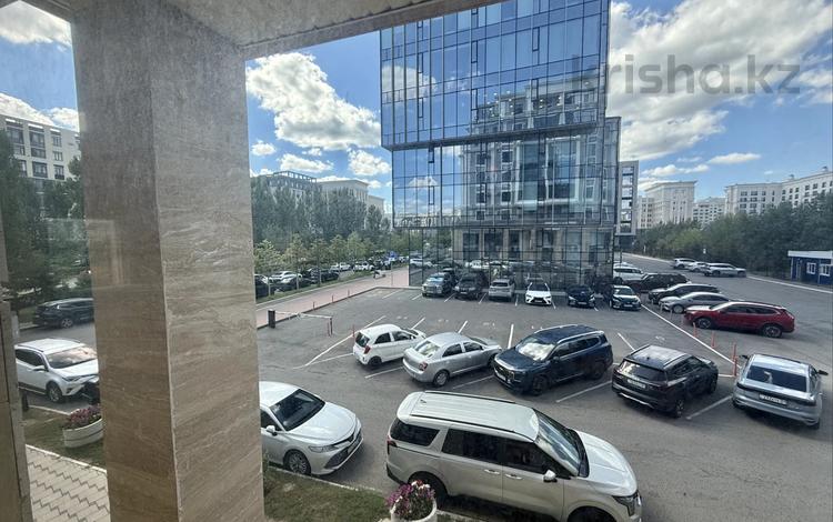 Еркін, кеңселер · 450 м², бағасы: 4.8 млн ₸ в Астане, Есильский р-н — фото 26