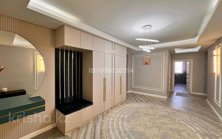 4-бөлмелі пәтер · 170 м² · 3/5 қабат, мкр. Алтын орда, Мкрн Батыс-2 40B, бағасы: 75 млн ₸ в Актобе — фото 38