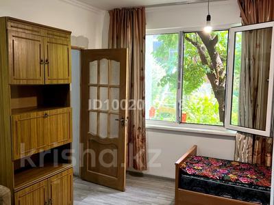 Отдельный дом · 3 комнаты · 60 м², мкр Горный Гигант — Возле кафе Узбечка за 250 000 〒 в Алматы, Медеуский р-н