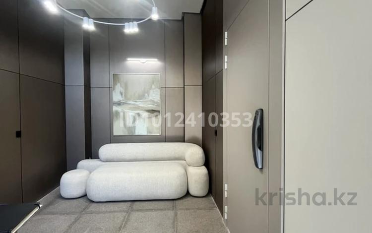 3-комнатная квартира · 137 м² · 1/2 этаж, мкр. Алтын орда 250/2 за 45.3 млн ₸ в Актобе — фото 17