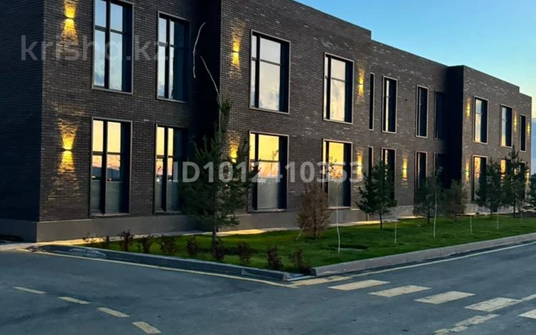 3-комнатная квартира · 137 м² · 1/2 этаж, мкр. Алтын орда 250/2 за 43 млн ₸ в Актобе — фото 21
