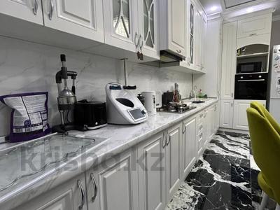 4-комнатная квартира · 120 м² · 6/8 этаж, мкр Нурсая, Абулхайыр хана за 62 млн ₸ в Атырау