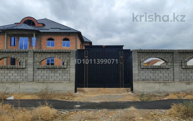 Отдельный дом · 8 комнат · 600 м² · 20 сот., Есет батыр 30-32 — Версаль тойхана артқы жағы за 80 млн ₸ в Туркестане — фото 2