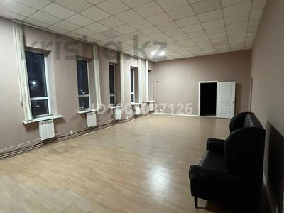 Свободное назначение, офисы, магазины и бутики, склады, кабинеты и рабочие места · 86 м² за 300 000 〒 в Костанае
