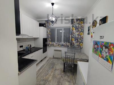 2-бөлмелі пәтер · 55 м² · 3/12 қабат, мкр Дарабоз 13, бағасы: 300 000 ₸ в Алматы, Алатауский р-н