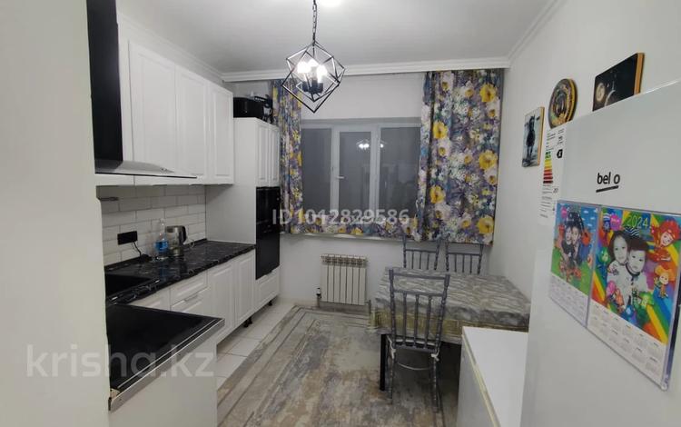 2-бөлмелі пәтер · 55 м² · 3/12 қабат, мкр Дарабоз 13, бағасы: 300 000 ₸ в Алматы, Алатауский р-н — фото 2