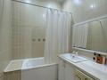 4-бөлмелі пәтер · 129 м² · 5/16 қабат, 16-й мкр , ​16-й микрорайон 64, бағасы: 49 млн ₸ в Актау — фото 9